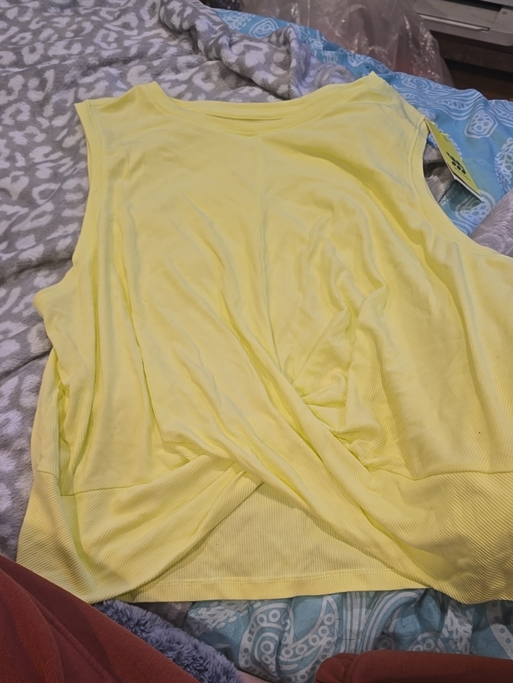 ❤️5/$25 New Cute Ribbed Yellow All In Motion Knotted Tank